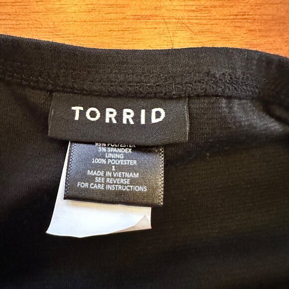 Torrid 1X cami Tank top black knit lace overlay surplice bust adjustable straps - Picture 5 of 9